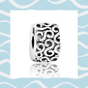 🌀Set of 2️⃣Pandora🌀"S" Pattern Clips🌀